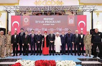 Vali Akkoyun, Midyat’ta vatandaşlarla iftarda bir araya geldi