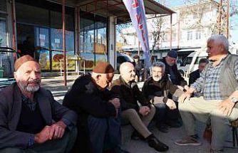 Vali Osman Varol semt pazarında vatandaş ve pazarcılarla buluştu