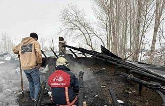 Van’da çatı yangını