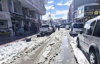 Van’da esnaf ve vatandaşlardan "altyapı ve temizlik" tepkisi