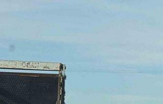 Vatandaşlar iki ilçe arasındaki çukurlu yolun onarılmasını istiyor