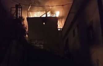 Yanan ev kullanılamaz hale geldi