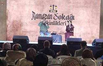 Yazar Hayati İnanç ve Prof. Dr. Oytun Erbaş Beykoz’da ’Ramazan Sokağı’ etkinliklerine konuk oldu