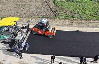 Yeni tesisin ilk asfaltı Hacıbektaşlı’nın yollarıyla buluştu