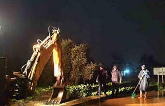 Yenipazar’da sağanak yağış etkili oldu