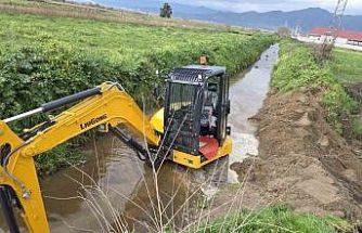 Yenipazar’da yağış sonrası yol bakım ve parke çalışmaları sürüyor