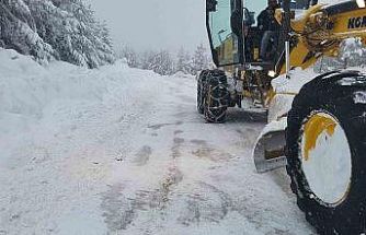 Yozgat Özel İdare ekipleri karla mücadeleyi sürdürüyor