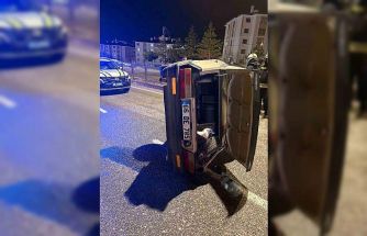 Yozgat’ta otomobil yan yattı, 3 kişi yaralandı