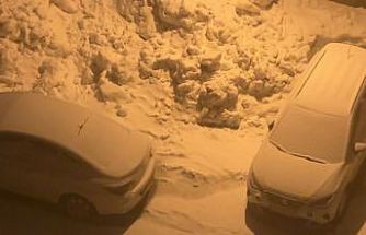 Yüksekova’da kar yağışı ve sis etkili oluyor