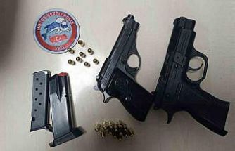 Yunus polisleri ruhsatsız silah ele geçirdi