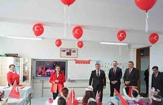 Zonguldak’ta ikinci dönemin ilk dersi ’Bayrak Sevgisi’ oldu