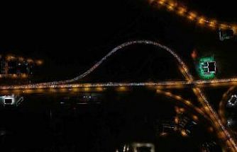 43 ilin geçiş noktasında tatilcilerin dönüş yolculuğu sürüyor: Araç kuyruğu 40 kilometreyi aştı