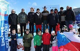 5. Diplomatik Kayak Yarışı’nda dereceye girenler ödüllendirildi