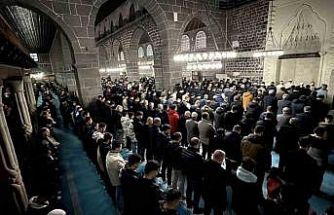 5. Harem-i Şerif’i de bayram namazı kılındı