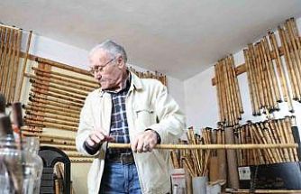 80 yaşında Çukurova kamışlarını sanata dönüştürüyor