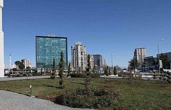 8 bin metrekarelik Dünya Kavşağı çevreci peyzajla yenilendi