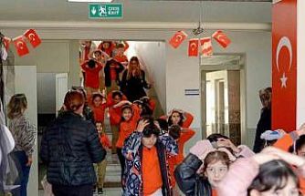 ABAK’tan Deprem Haftası’nda öğrencilere hayat kurtaran bilgilendirme