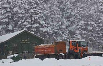 Abant Gölü Milli Parkı beyaza büründü