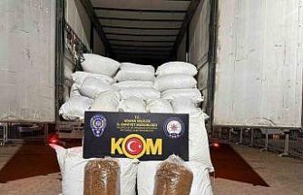 Adana’da 3 ton kaçak tütün ele geçirildi