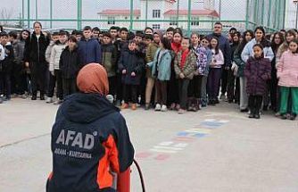 AFAD okullarda eğitimlerine devam ediyor