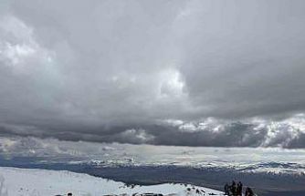 Ağrı Dağı’nda kaybolan dağcı için arama çalışması başlatıldı