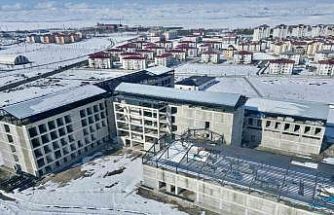 Ağrı’da  deprem izolatörü bulunan ilk hastane hizmete hazırlanıyor
