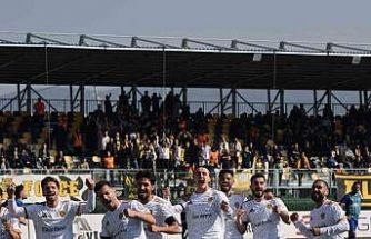 Aliağa FK, zirveye oynuyor