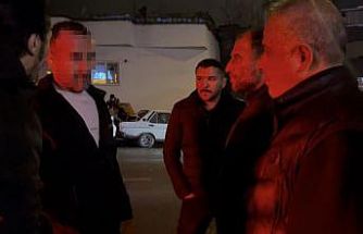 Alkollü sürücü ortalığı karıştırdı: Vatandaşı polis sandı, araç sahiplerini teselli etti