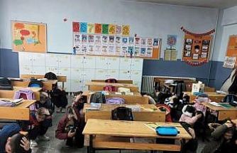 Altıntaş’ta Zafer İlkokulunda deprem tatbikatı