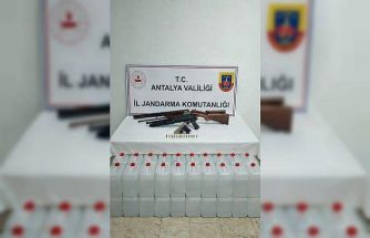 Antalya’da 160 litre etil alkol, tabanca ve pompalı tüfek ele geçirildi
