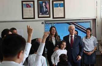 Arkadaşlarına söz verdi, Başkan Bozbey’i sınıfa getirdi