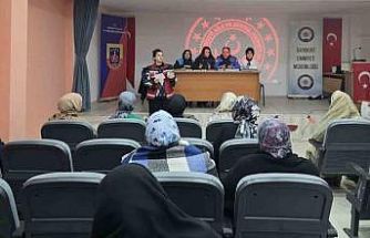 Arpalı’da ‘Birlikte Güçlü Bir Aileyiz’ projesi veli ve öğretmenlere anlatıldı