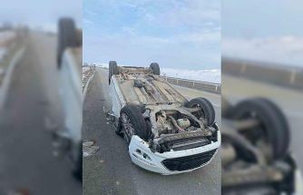 Aşkale’de trafik kazası: Otomobil takla attı, 2 kişi yaralandı