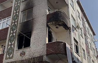 Ataşehir’de madde bağımlısı genç kendi evini ateşe verdi