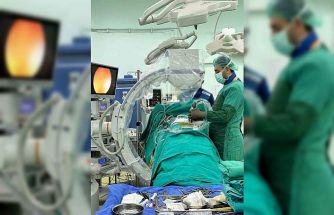 Aydın Devlet Hastanesi’nde kapalı bel fıtığı ameliyatı ilk kez uygulandı