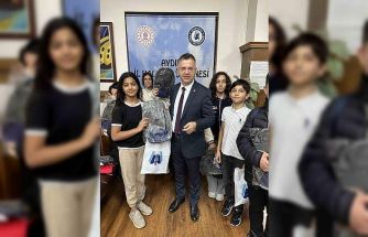 Aydın İl Halk Kütüphanesi’nden öğrencilere çanta hediyesi
