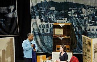 Ayvalık’ta Duygu Dolu Tiyatro Akşamı