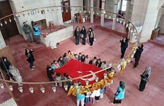 Babaeski’de minik öğrenciler Ramazan etkinliğinde cami ile tanıştı