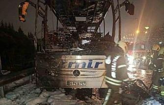 Bağcılar TEM’de yolcu otobüsü alevlere teslim oldu