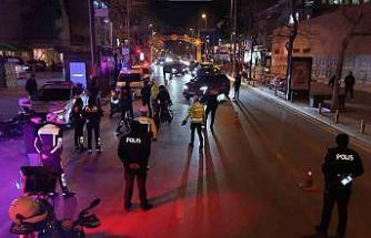 Bağdat Caddesi’nde trafik uygulaması: 400 bin lira ceza