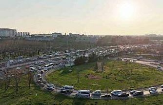 Bahçelievler Çobançeşme Kavşağı’ndaki trafiğe vatandaşlardan tepki