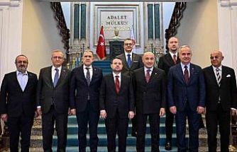 Bakan Gürlek: "10 yılı doldurmayan bir hakim, ticaret mahkemesi başkanı olmayacak"