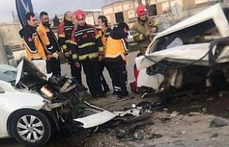 Bandırma’da 4 araçlı zincirleme kaza: 1 ölü, 1 yaralı