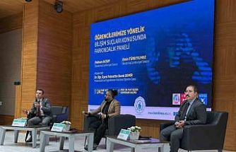 Bandırma’da bilişim suçları paneli düzenlendi