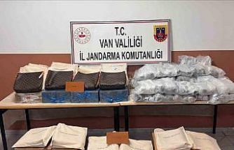 Başkale’de 3 milyon 460 bin TL değerinde kaçak eşya ele geçirildi