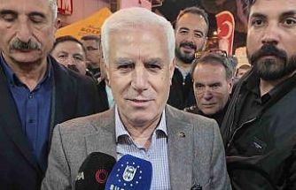 Başkan Bozbey sahurda vatandaşlarla buluştu, tarihi fırınlarda tahinli pide ve simit dağıttı