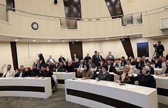 Başkan Çolakbayrakdar: "Sosyal belediyecilikte örnek modeliz, en iyisini yapıyoruz"