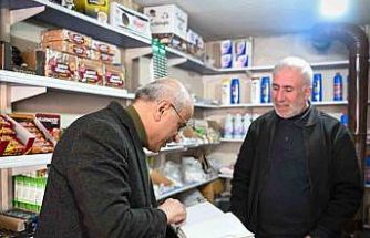 Başkan Er, vatandaşların mahalle bakkallarına ve fırınlarına olan borçlarını kapattı