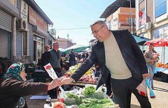 Başkan Güler’den kadınlara çiçekli jest