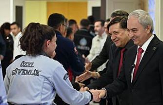 Başkan Kocagöz belediye personeliyle bayramlaştı